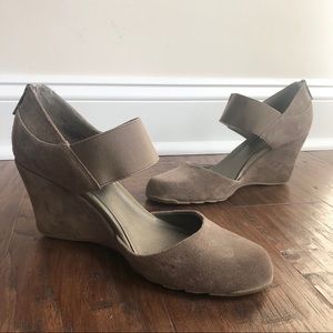 Kenneth Cole Reaction | “Tell Me Not” Wedge